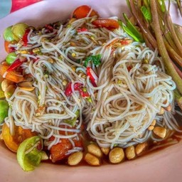 Papaya Salad with Khanom Jeen Noodles
