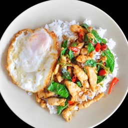 ข้าวกระเพราหมูชิ้น