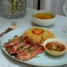 ข้าวผัดมันเนื้อริบอายสเต็ก
