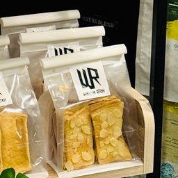 ขนมปังกรอบเนยสดอัลมอนด์