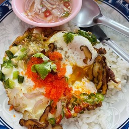ข้าวไข่ดาวทรงเครื่อง