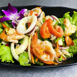 Mixed Seafood Salad ยำรวมมิตรทะเล