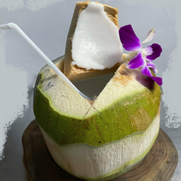 Fresh Coconut น้ำมะพร้าว