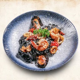 สปาเก็ตตี้ซีฟู๊ด ซอสหมึกดำ