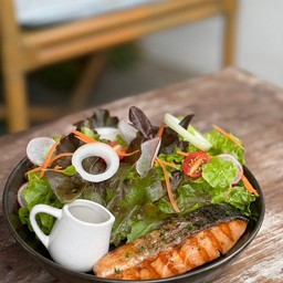 014Salmon sesame dressing salad