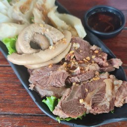 ลวกจิ้มแก้มวัว