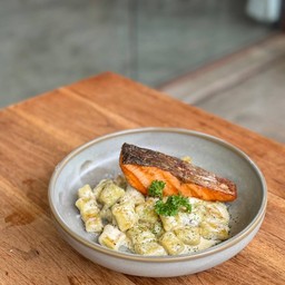 024Salmon homemade gnocchi cream sauce