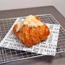 ครัวซองค์อัลมอนด์