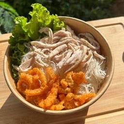 หมี่ไก่ฉีก ก๋วยเตี๋ยวคลุก | ครัวอิ่มสุข อรัญประเทศ
