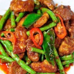 ผัดพริกแกง (กับข้าว)