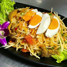Papaya salad with Deep-fried fish Salted Egg ส้มตำปลาสลิดไข่เค็ม