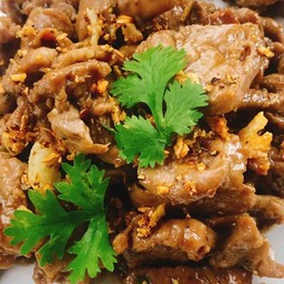 หมูกระเทียม  (กับข้าว)