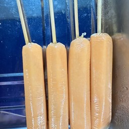 ไส้กรอก หมู รมควันหนังกรอบ