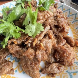 ข้าวราดผัดกระเทียม