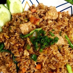 ข้าวผัดไก่รถไฟ
