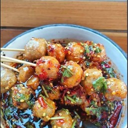 ลูกชิ้นหมูทอด