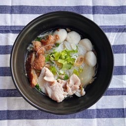 ก๋วยเตี๋ยว หมูรวม