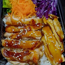 ข้าวคลุกน้ำพริก แม่ทองใส