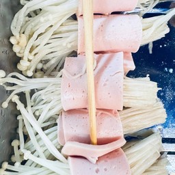 แฮมไก่พันเห็ดเข็มของ