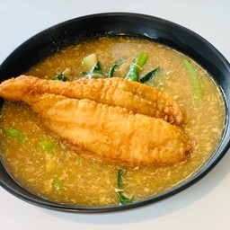 เส้นหมี่ราดหน้าปลา