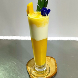 Mango Yoghurt Shake มะม่วงโยเกิร์ตปั่น
