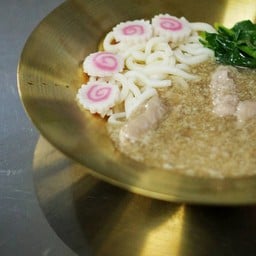 เคี้ยงราดหน้า (เจ้าเก่าบรรทัดทอง ตลาดสวนหลวง) -