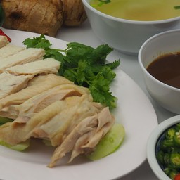 เนื้อไก่ต้มสับจานเล็ก