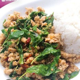 ข้าวราดกระเพราไก่สับ