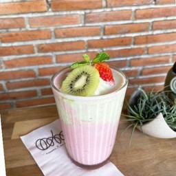 สตรอเบอร์รี่ กีวี สมูตตี้