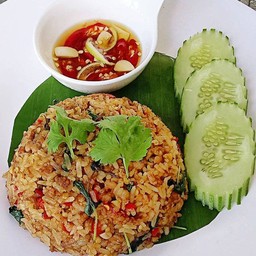 ข้าวกะเพราหมูคลุกสะเร็น (ข้าวหอมมะลิสุรินทร์)
