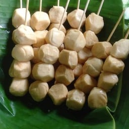 ลูกชิ้นเต้าหู้หมูทอด