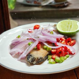 ปลากุเลาทอดทรงเครื่อง