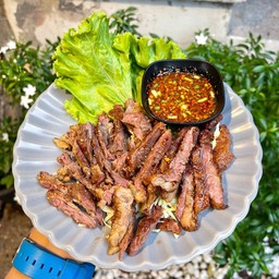 เนื้อย่างจิ้มแจ่ว