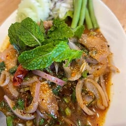 น้ำตกคอหมูย่าง