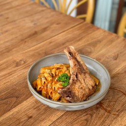 027Pork Chop Penne bolognese