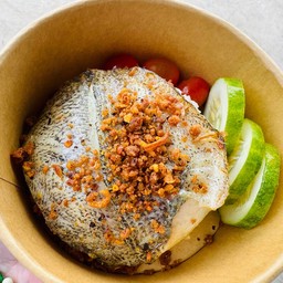 ข้าวหน้าปลาแกะ(ปลาสลิด)