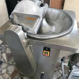 ถนิตา ฮาลาล