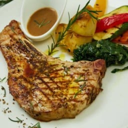 Grilled Kurobuta Pork Chop with Pepper Sauce
