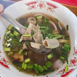 ต้มแซบเนื้อขม