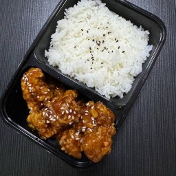 เคเค ข้าวไก่คลุกซอสเกาหลี