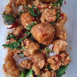 ข้าวกะเพราไก่กรอบ ต้องเบิ้ล