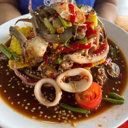 ตำเกาเหลา (ปูม้า+กุ้ง+หมึก+หอยแครง)