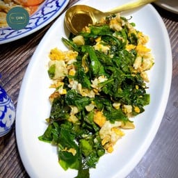 ใบเหลียงผัดไข่