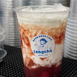 นมสดสตอเบอรี่โฮมเมด