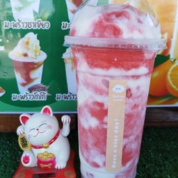สตอเบอร์รี่ สมูทตี้โยเกิร์ต