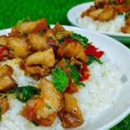 หมูกรอบ กระเพาลืมผัว แยกกล้วยน้ำไท