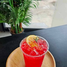 ลิ้นจี่สตอเบอรี่โซดา