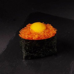 TOBIKO QUAIL EGG SUSHI