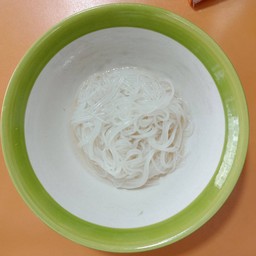เส้นสด ไม่มีเครื่อง