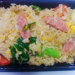 ข้าวผัดแหนม